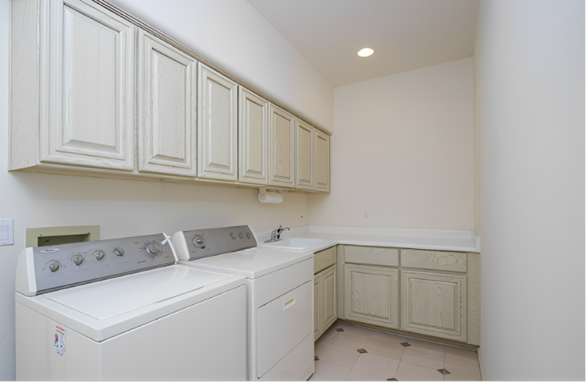 Modern laundry room interior design